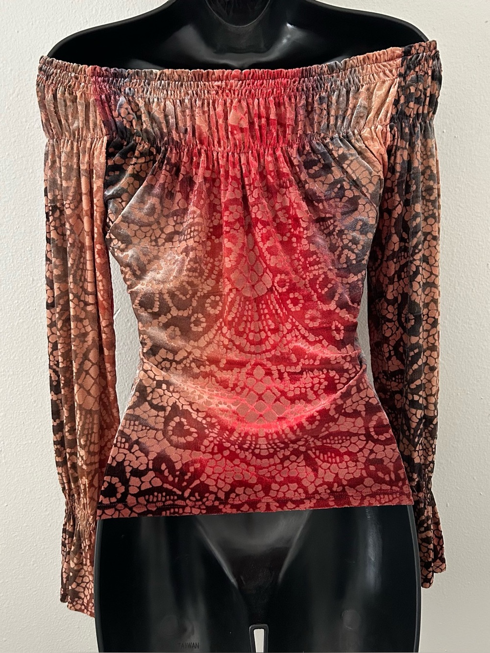 VTG Bebe Velvet Burnout Off The Shoulder Top Size S Made in France Boho Y2K 90s - Picture 4 of 9